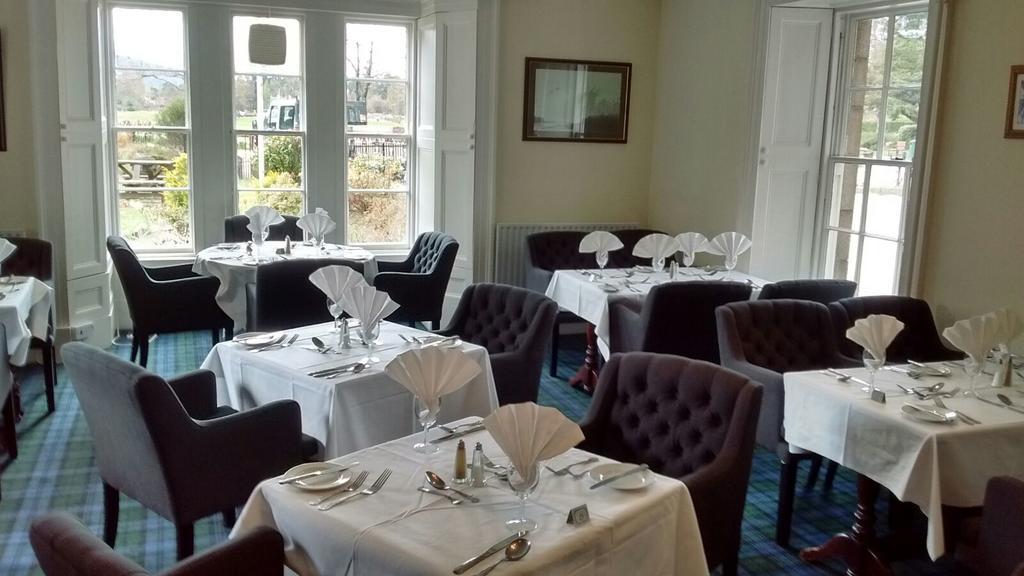 Huntly Arms Hotel Aboyne Extérieur photo