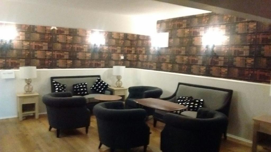 Huntly Arms Hotel Aboyne Extérieur photo