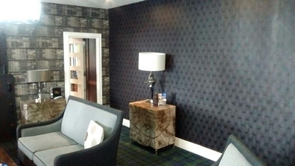 Huntly Arms Hotel Aboyne Extérieur photo